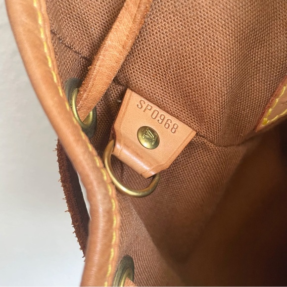 Louis Vuitton Montsouris MM Monogram Backpack - Picture 12 of 12